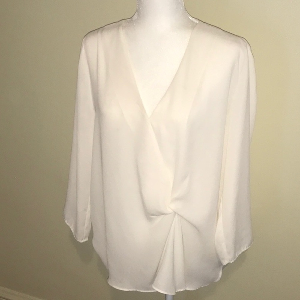 MNG basic creme colored Henley blouse XL used.